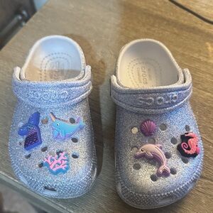 CROCS Kids Glitter Clogs with Mermaid & Ocean Charms - Lavender Sparkle